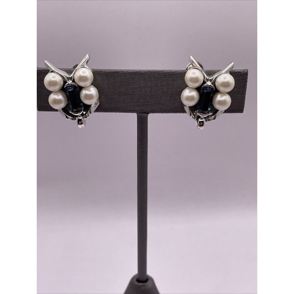 Vintage Lisner Blue Rhinestone Faux Pearl Screw-Back Silvertone Earrings AL2.4